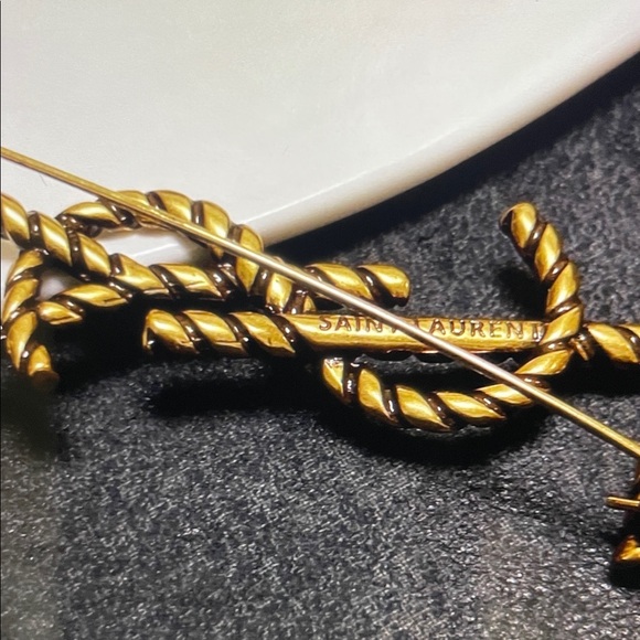 YSL Rope Brooch - Picture 2 of 4